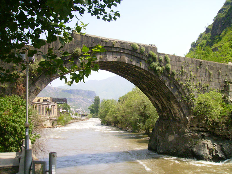 sanahin-bridge