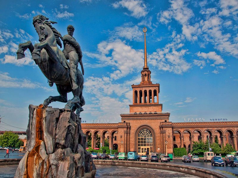 monuments-in-yerevan